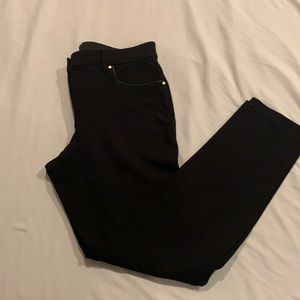 Chico’s So Slimming  black size 0